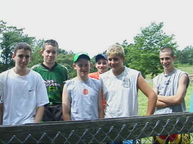 80guys.jpg (169468 bytes)