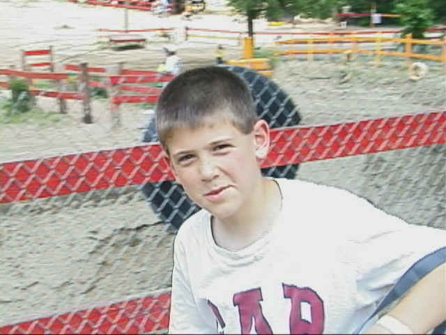 dude.jpg (195502 bytes)